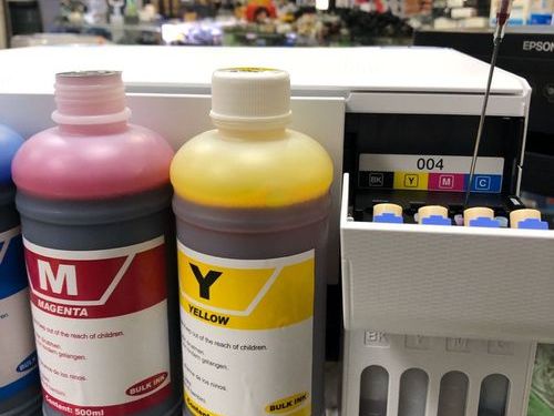 售賣假冒打印機墨盒以次充好，法院依法嚴懲打字復印店